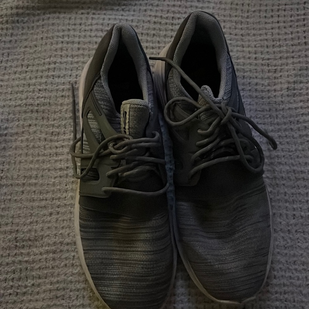 Men’s Avia shoes
